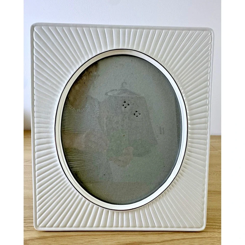 Vintage Burnes of Boston 8x10 White Ceramic Picture Frame Gold Trim Ribbed Desig